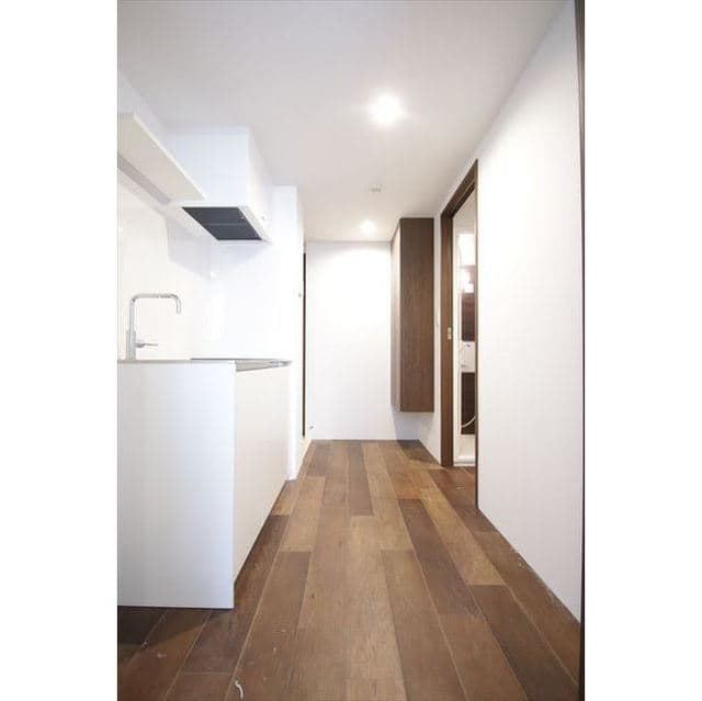 Room image 16