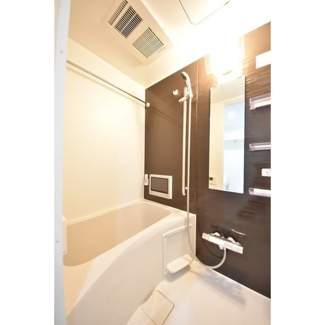 Room image 14