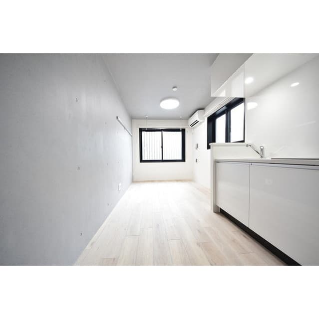 Room image 16