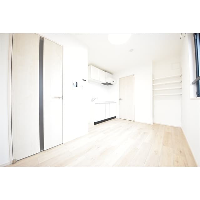 Room image 13