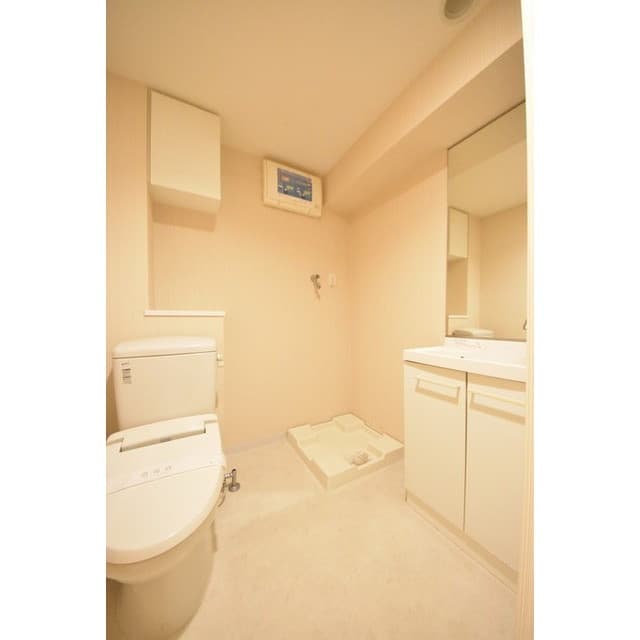 Room image 8