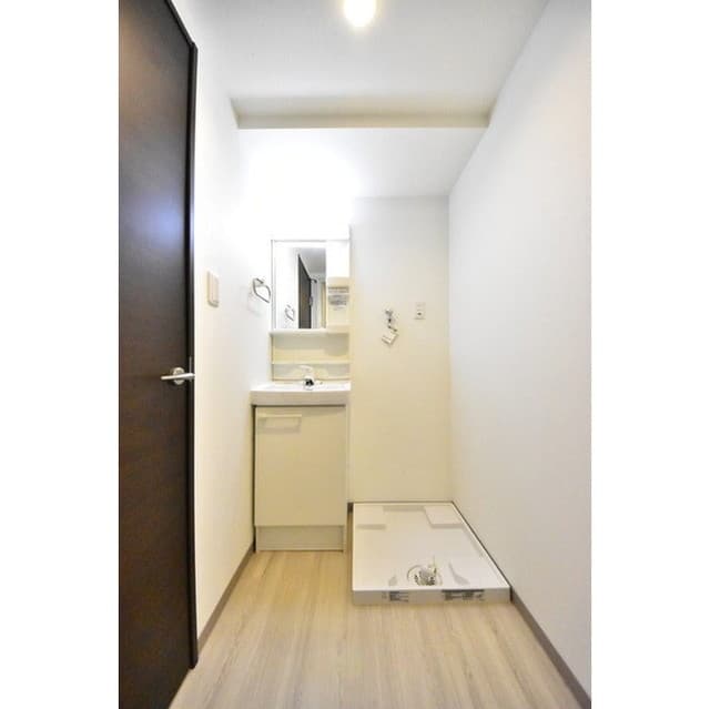 Room image 13