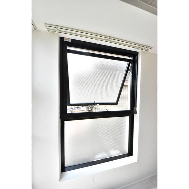 Room image 16