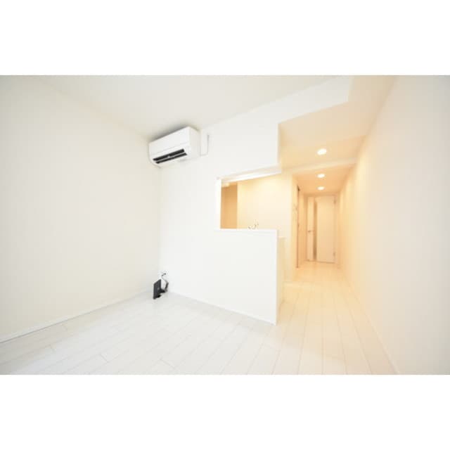 Room image 16