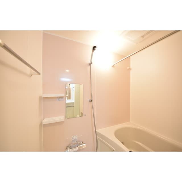 Room image 13