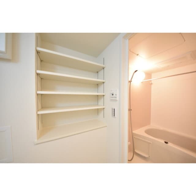 Room image 13