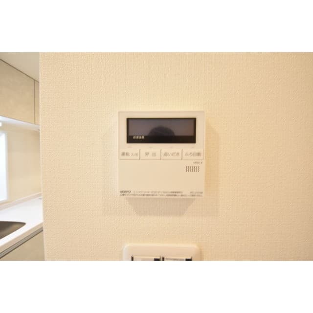 Room image 15