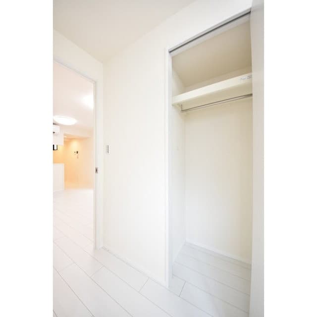 Room image 15