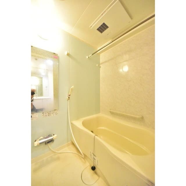 Room image 13
