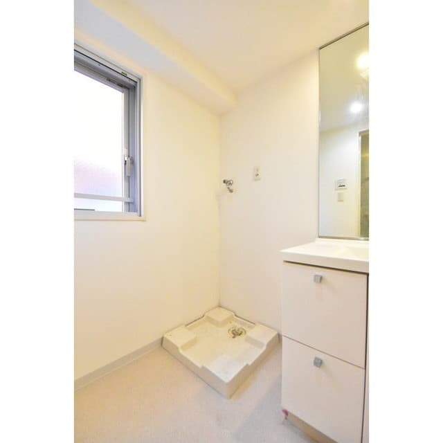 Room image 15