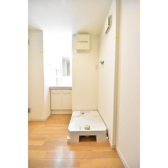 Room image 10