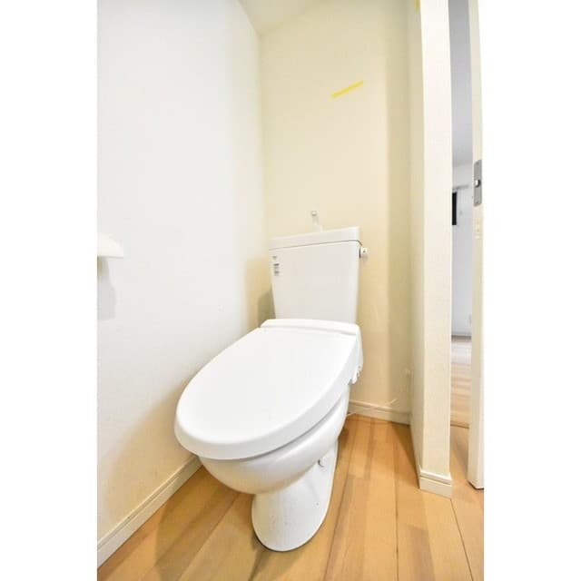 Room image 11