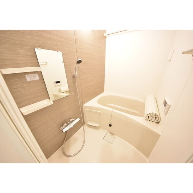 Room image 11