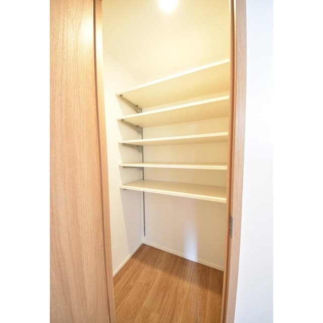 Room image 14