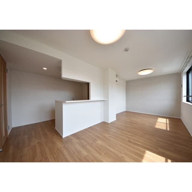 Room image 16