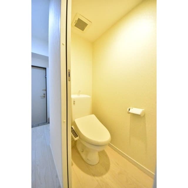 Room image 12