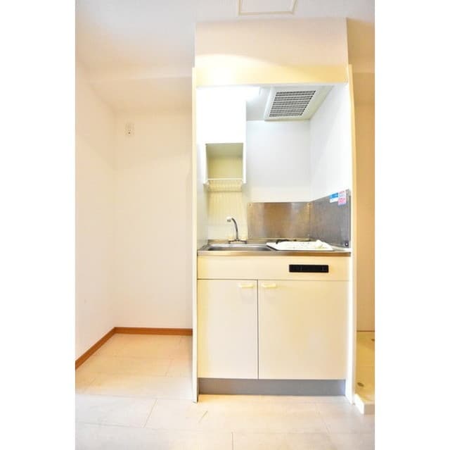 Room image 10