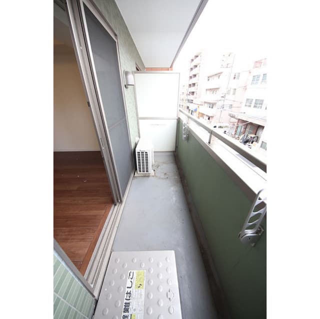 Room image 16
