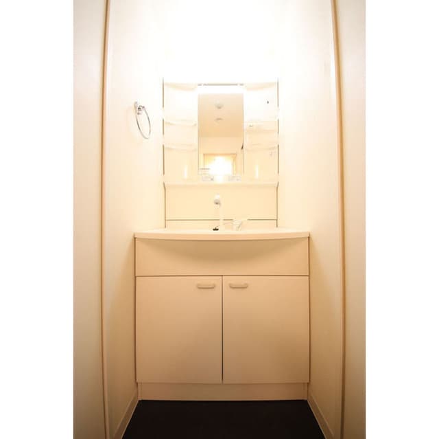 Room image 9
