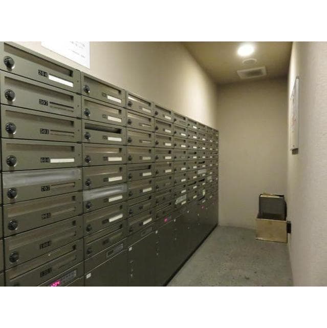 Room image 11