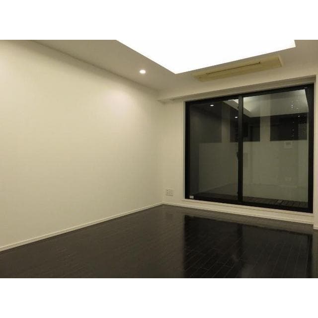 Room image 14