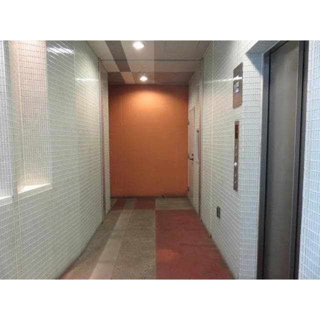 Room image 9
