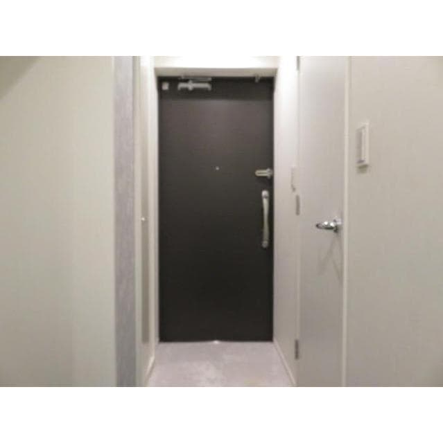 Room image 12