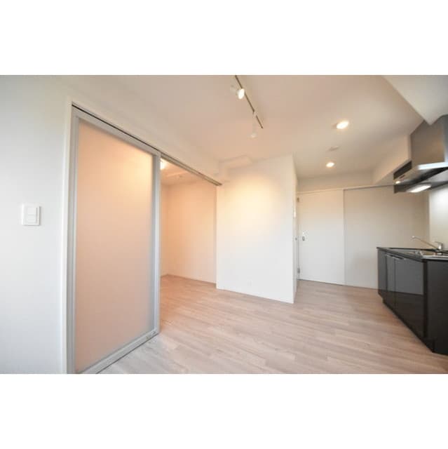 Room image 14