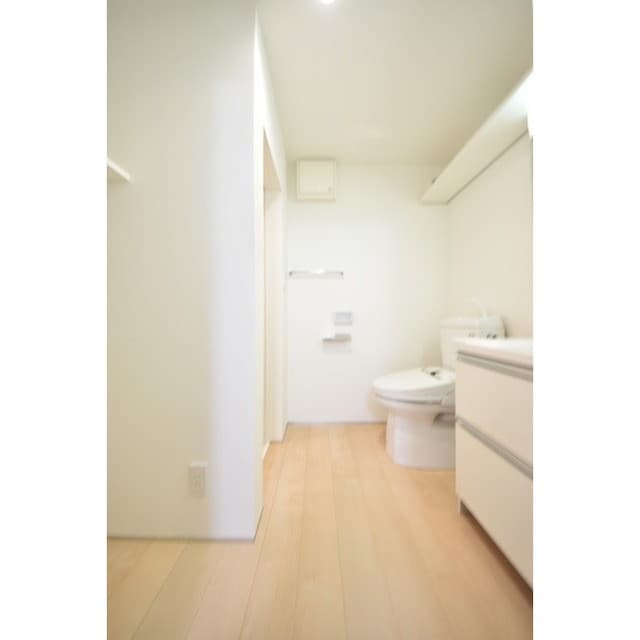 Room image 14