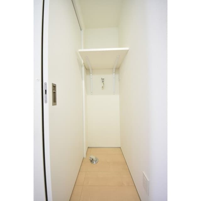 Room image 16