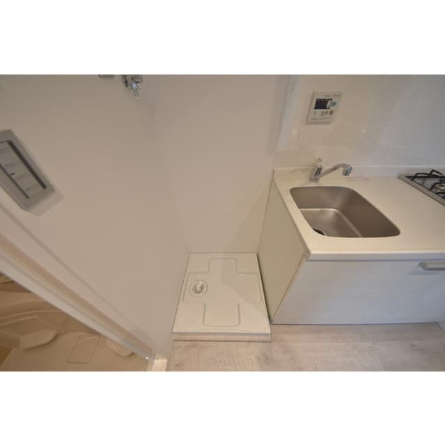 Room image 15