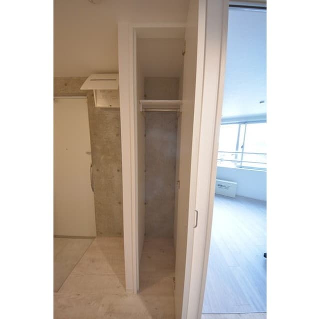 Room image 16