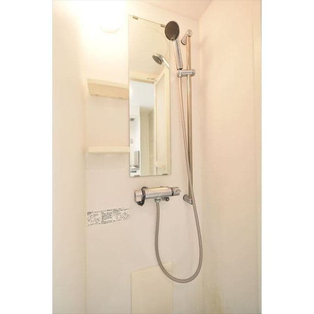 Room image 16
