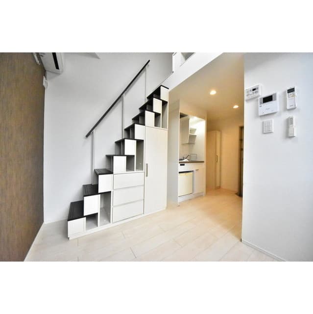Room image 13