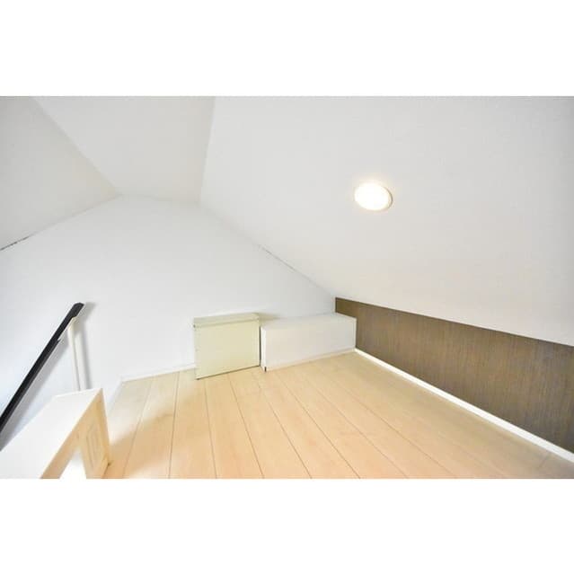 Room image 14