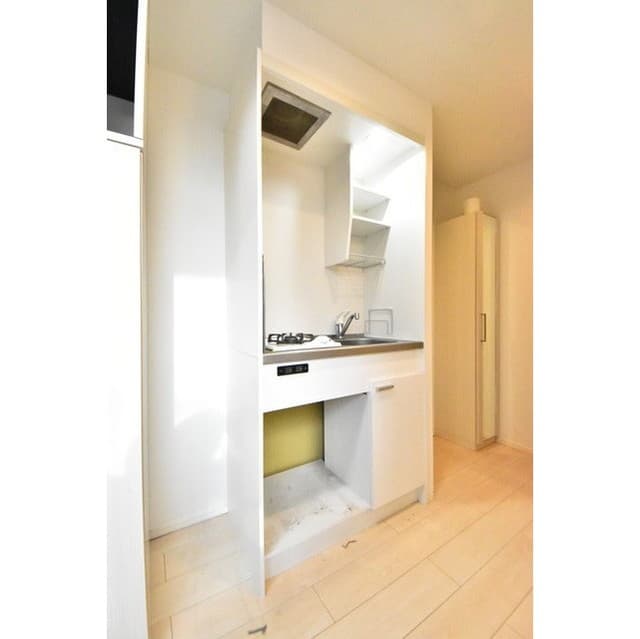 Room image 8