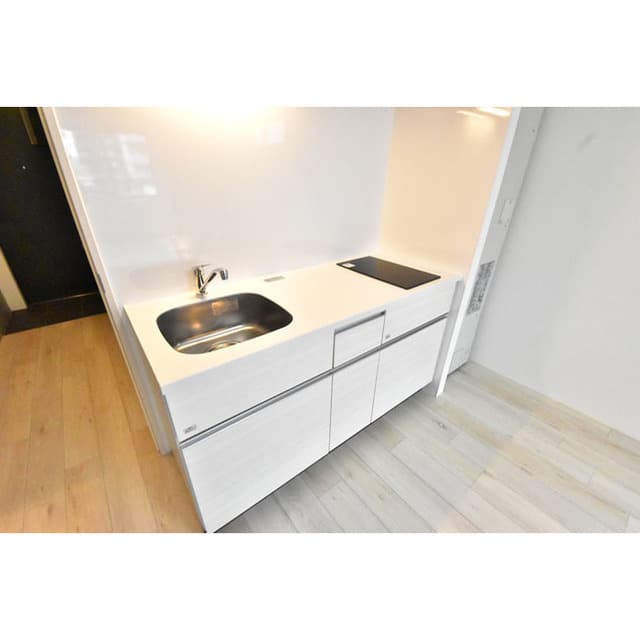 Room image 8