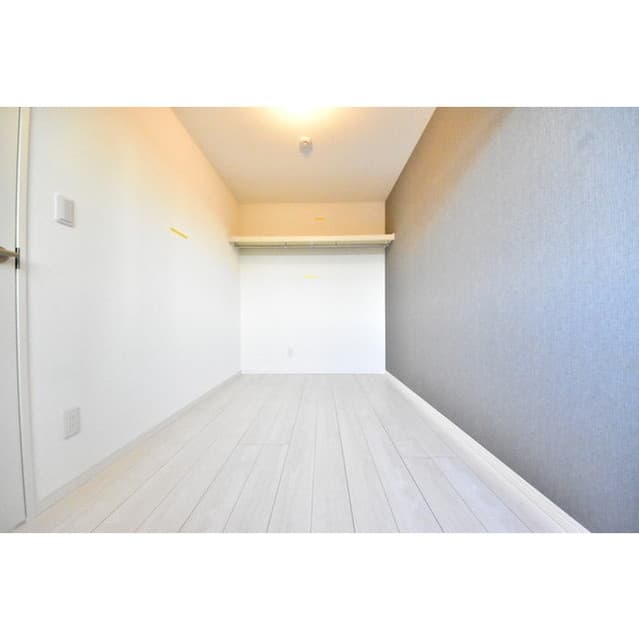 Room image 15