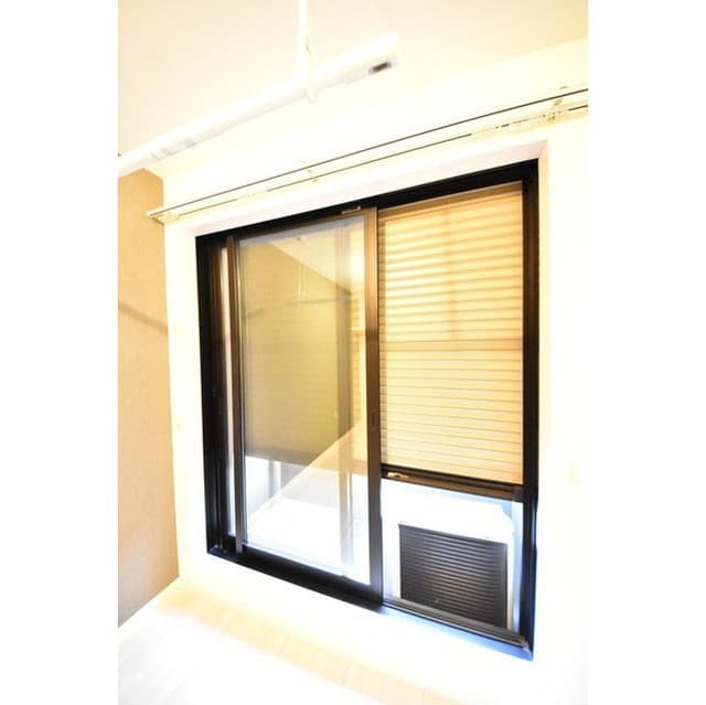 Room image 16