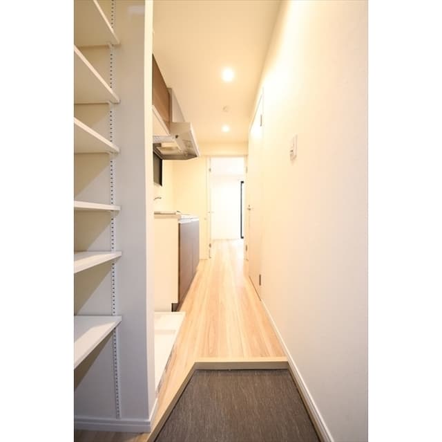 Room image 10