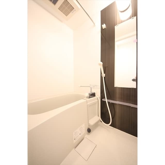 Room image 14