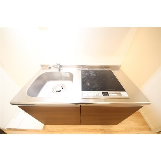Room image 8