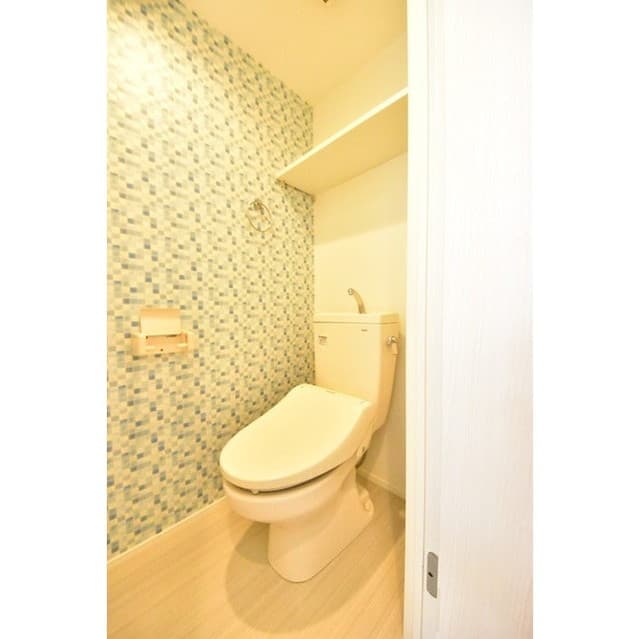 Room image 10