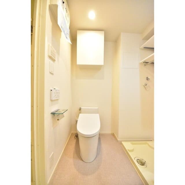 Room image 12