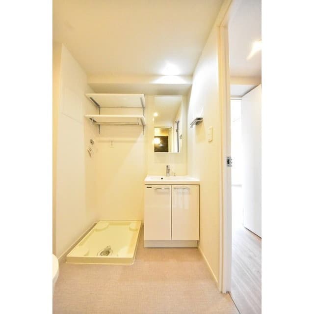 Room image 14