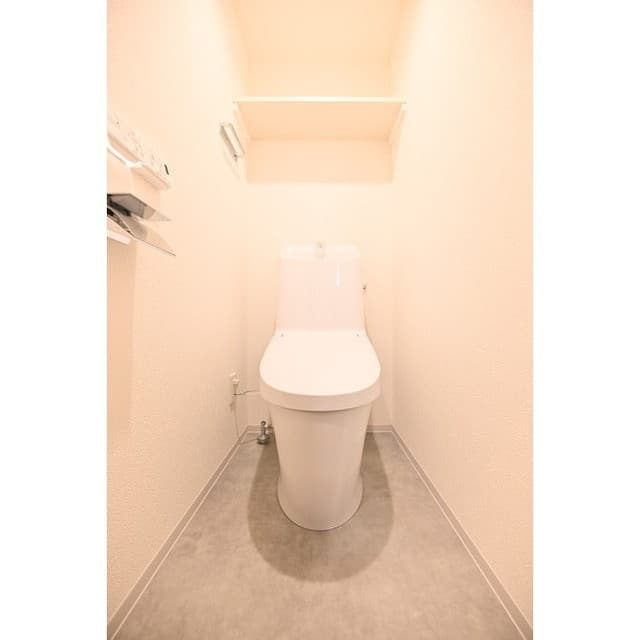 Room image 14