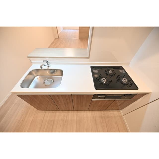 Room image 8