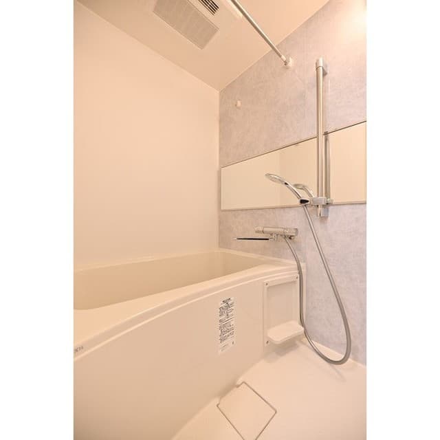 Room image 13