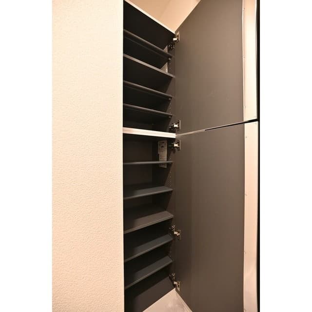 Room image 10