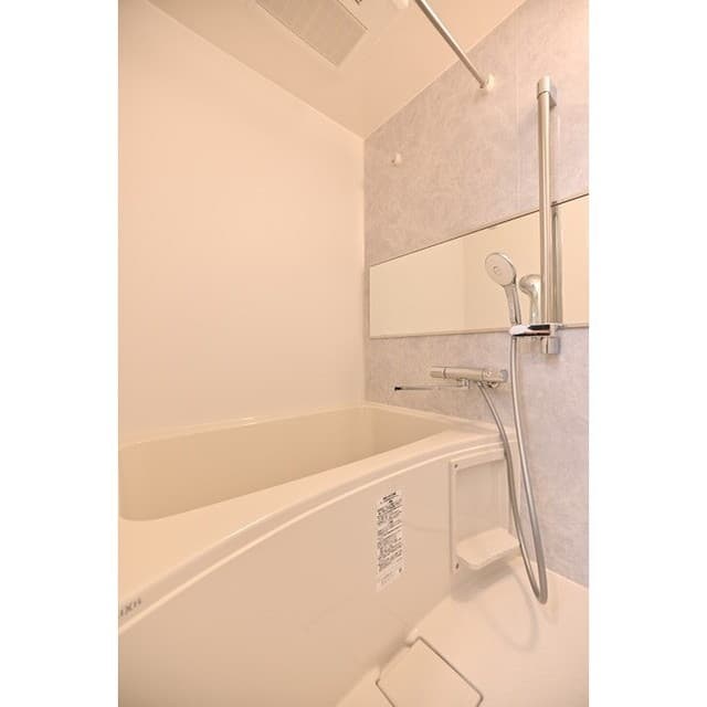 Room image 15
